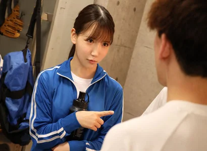cô gái xinh cùng các thành viên câu lạc bộ bóng đá quan hệ không an toàn với cô gái xinh