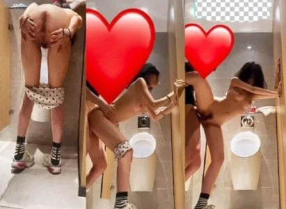 Cả hai dắt em người yêu vào WC vụng trộm